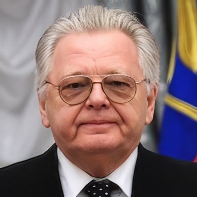 Юрий Антонов