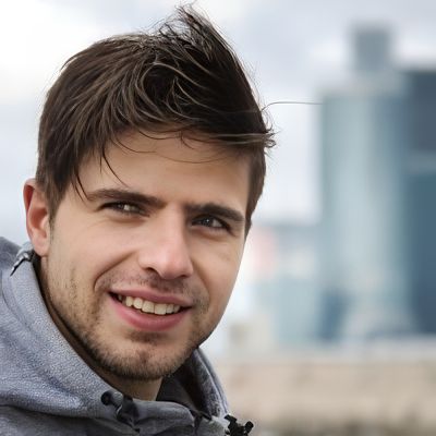 Вячеслав Тихонов